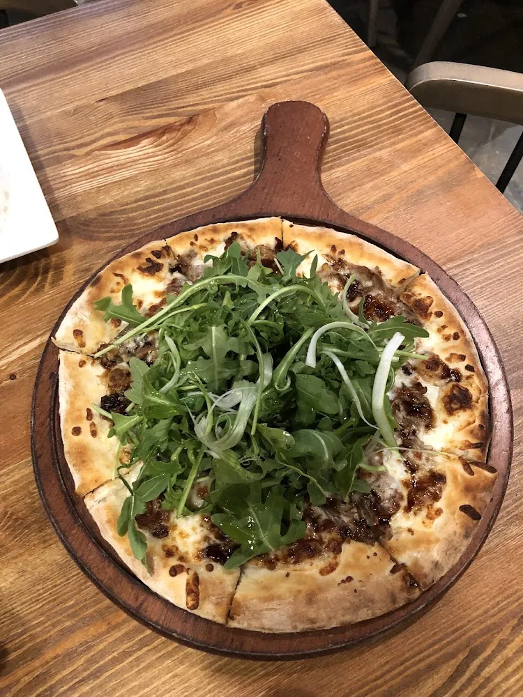 wild mushroom truffle arugula pizza d 20 鲜野菌松露芝麻薄饼 晚